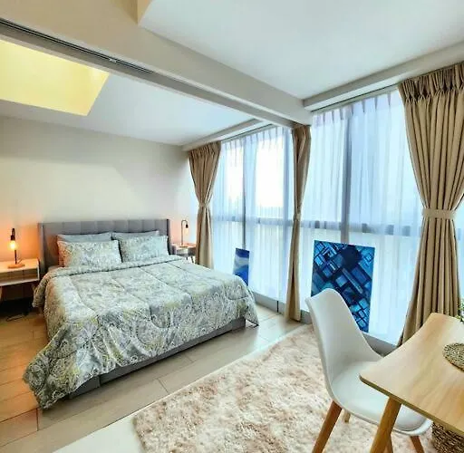 Cosy Executive 1 Bedroom Uptown Parksuites Ultra Fast Internet 公寓 *