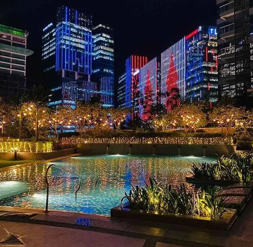 Cosy Executive 1 Bedroom Uptown Parksuites Ultra Fast Internet 公寓 *